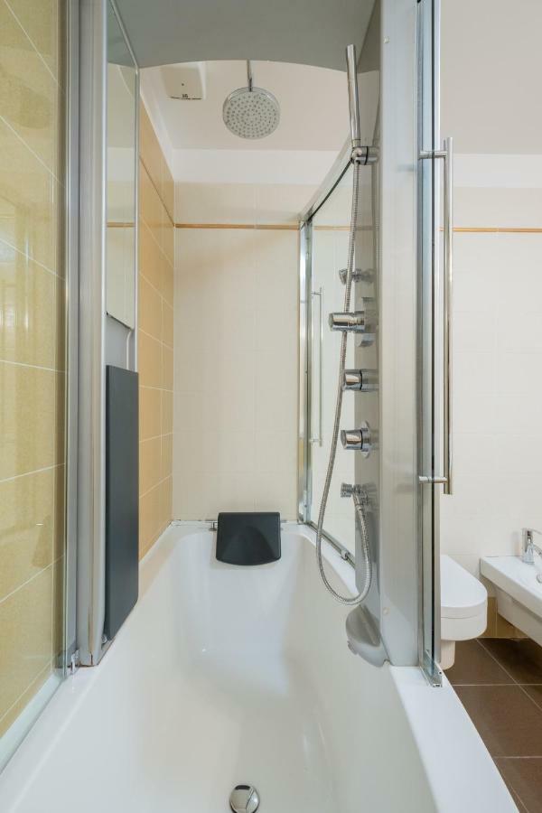Petroni 38 By Studio Vita Bologna Ngoại thất bức ảnh
